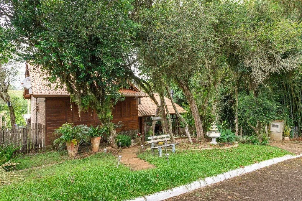 Imagem Casa de Condomínio em Elsa