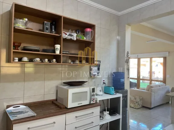 Imagem Maravilhosa casa tres dormitórios piscina espaço gourmet em condominio fechado