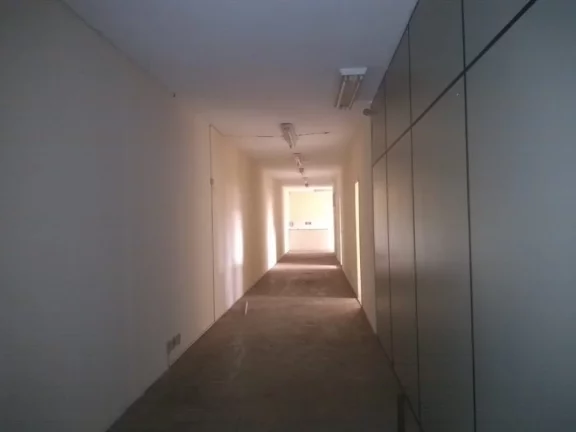 Imagem Barracão localizado perto da av. Duque de Caxias e Nações Unidas