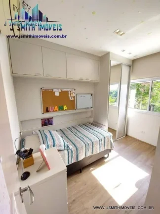 Imagem Charmosa residência com 3 dormitórios sendo 1 suíte com closet em condomínio fechado com traços...