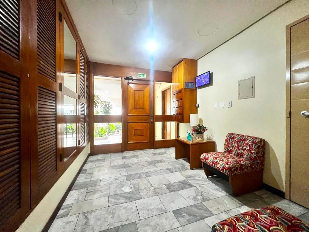 Imagem OPORTUNIDADE ÚNICA NO BOM FIM: APARTAMENTO 2 DORMITÓRIOS COM VAGA E ELEVADOR