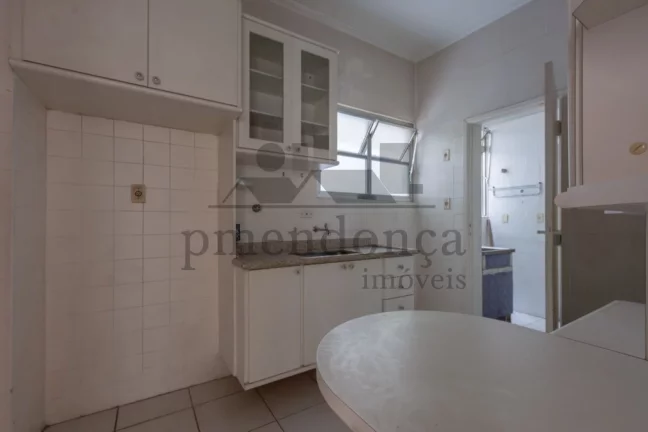 Imagem Apartamento em prédio charmoso na Rua Baronesa de Itu, 3 quartos (1 suíte) e 1 vaga.