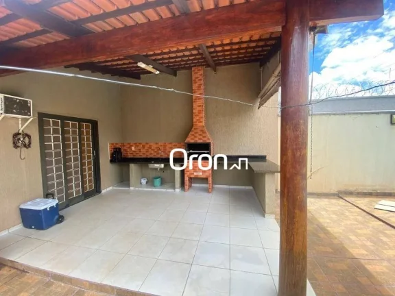 Imagem Casa com 4 dormitórios à venda, 283 m² por R$ 970.000,00 - Setor Faiçalville - Goiânia/GO