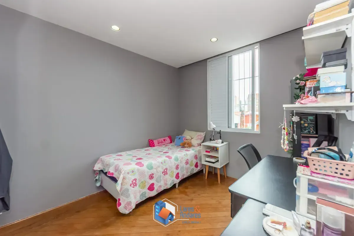 Imagem Sobrado para venda em Perdizes com 4 quartos, sendo 1 suíte, 110m²