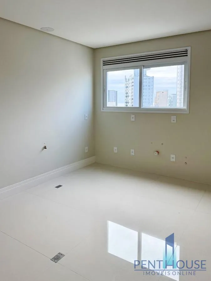 Imagem Apartamento Quadra Mar para Venda em Balneário Camboriú, CENTRO, 3 dormitórios, 3 suítes, 4 banheiros, 2 vagas