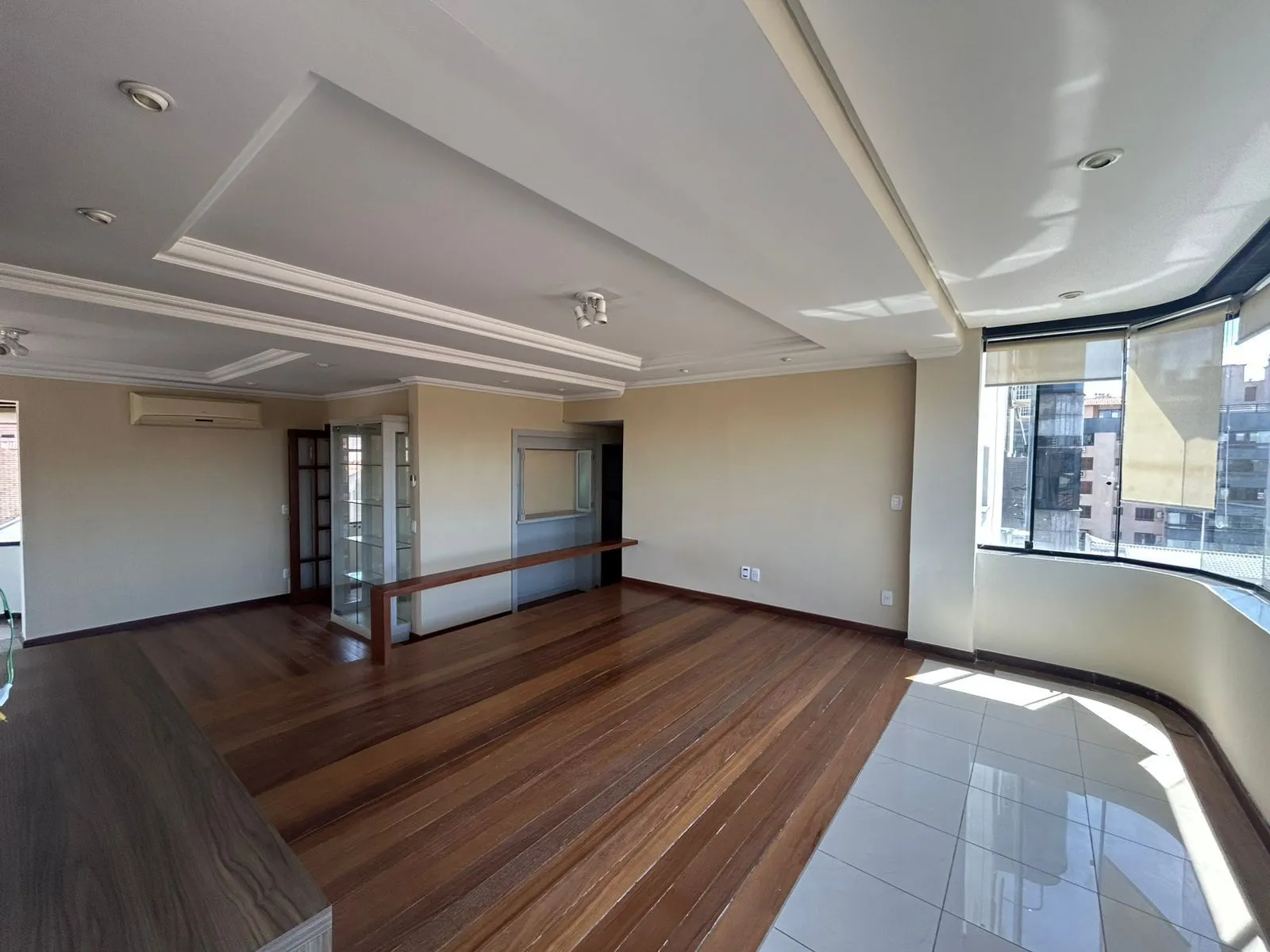 Imagem Apartamento 4 dormitórios • 172 m² privativos • Suíte com hidromassagem • Jardim Lindóia