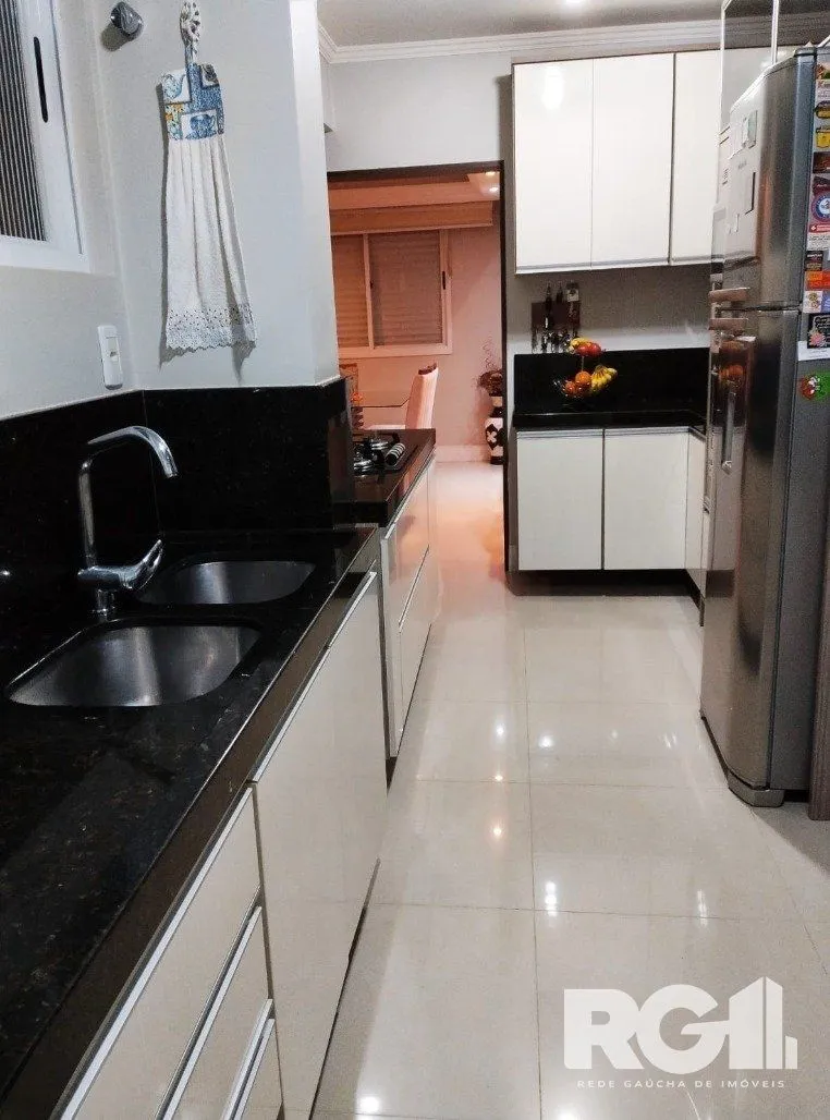 Imagem Apartamento 3 dor, semimobiliado com suíte e 2 vagas no Sarandi