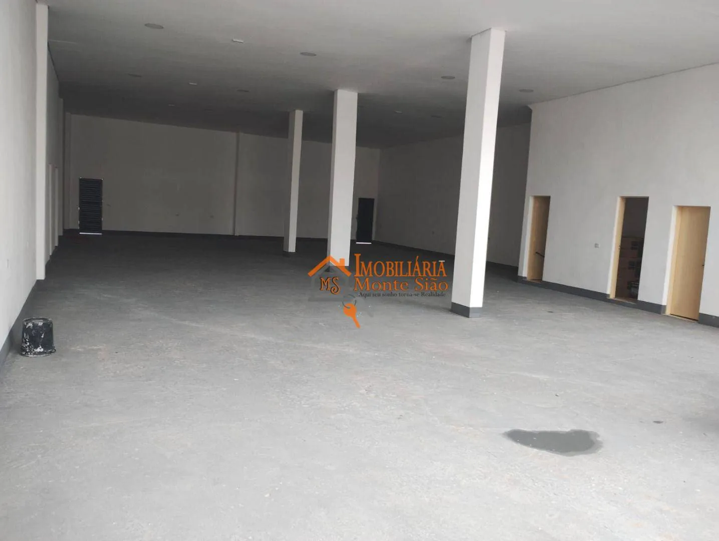 Imagem Galpão para alugar, 395 m² por R$ 9.800,00/mês - Carmela 3 - Guarulhos/SP