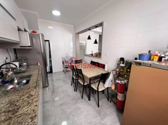 Imagem Sobrado de villagio no bairro campo grande, Santos, 2 vagas.