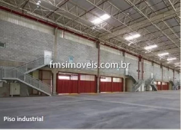 Imagem Galpões para locação com 1.478m² de armazenamento no Embu das Artes/SP.