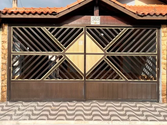 Imagem Casa Geminada à Venda - 2 Dorms (1 Suíte) | Área Gourmet | R$ 550.000