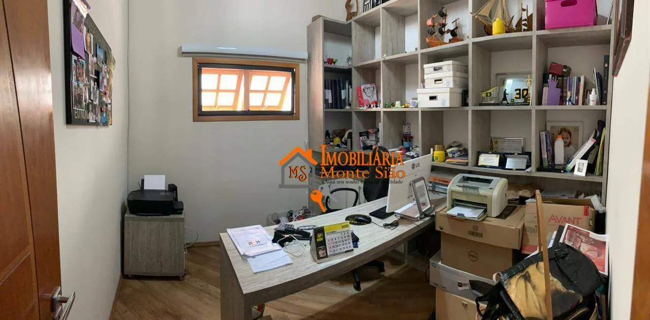 Imagem Casa com 4 dormitórios à venda, 300 m² por R$ 2.500.000,00 - Fazenda Velha - Arujá/SP
