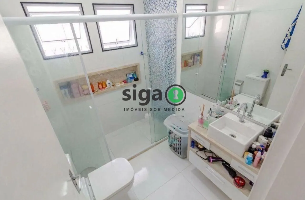 Imagem Casa Moderna com 4 Quartos, Área Gourmet Completa e Integração com a Natureza!