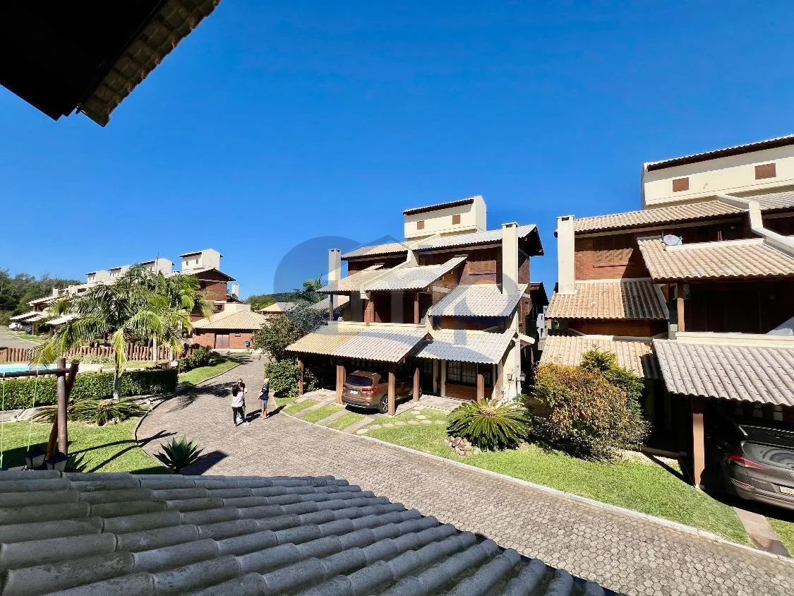 Imagem Casa a venda com 4 dormitorios na Guarita em Torres/RS