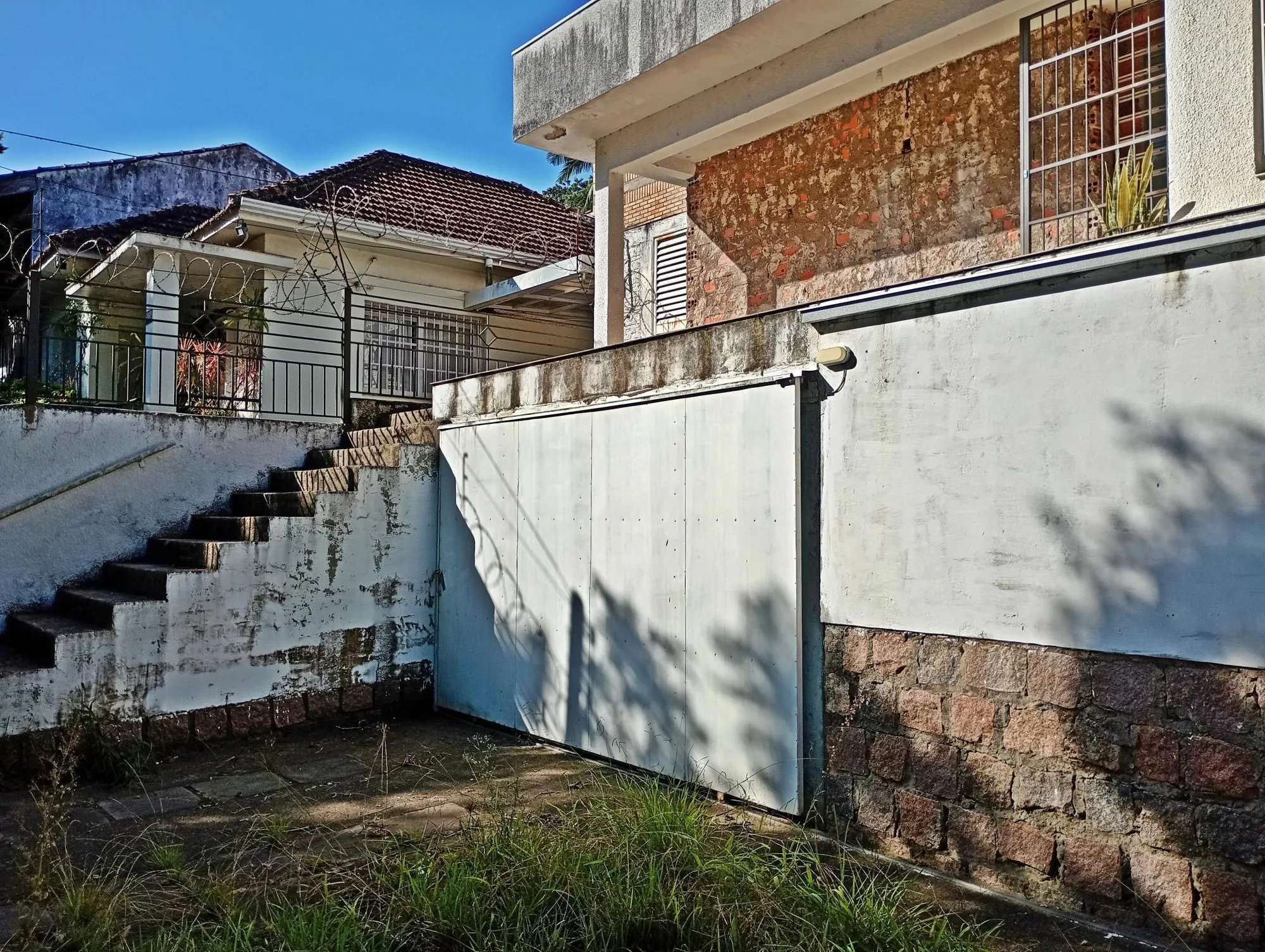 Imagem Casa com 3 suítes próxima ao Iguatemi e Parque Germânia