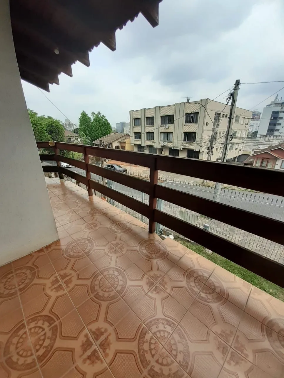 Imagem Casa Residencial Semimobiliada à Venda em Porto Alegre, RS