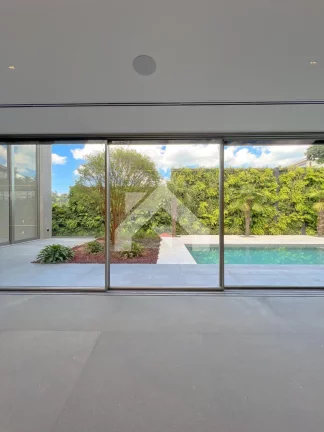 Imagem Casa de Condomínio em Tamboré - Santana de Parnaíba, SP