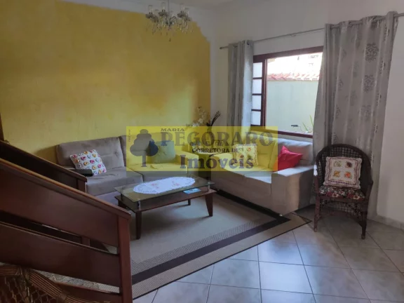 Imagem Sobrado de 6 quartos na Martim de Sá: 2 suítes, área gourmet com churrasqueira e piscina. Oportunidade imperdível!