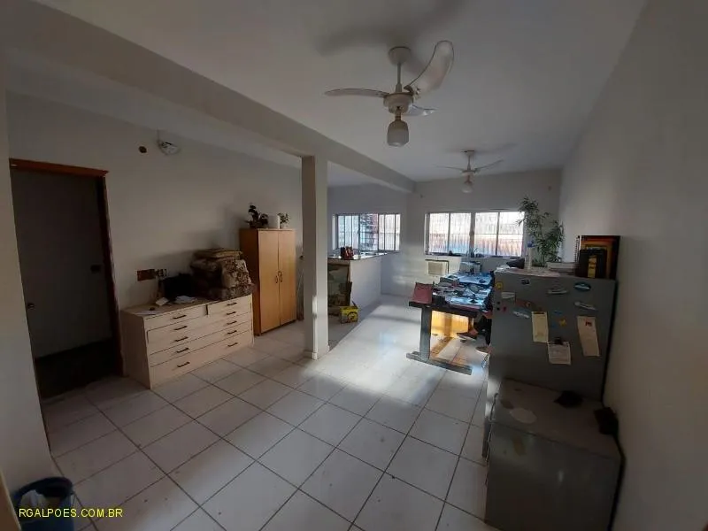 Imagem Galpão para Venda em RIO DE JANEIRO, Ramos, 8 vagas