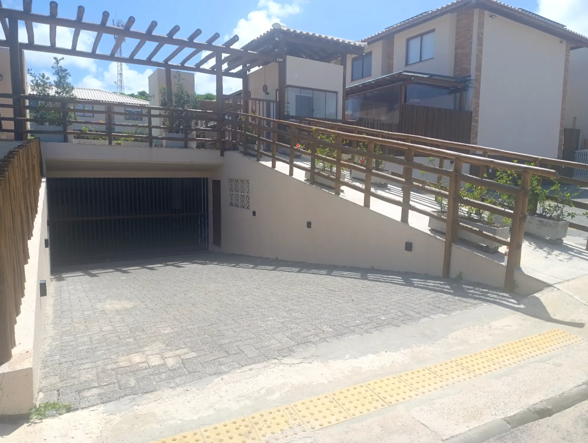 Imagem Casa de Condomínio com 2 Quartos à Venda, 81 m² em Imbassaí - Mata de São João