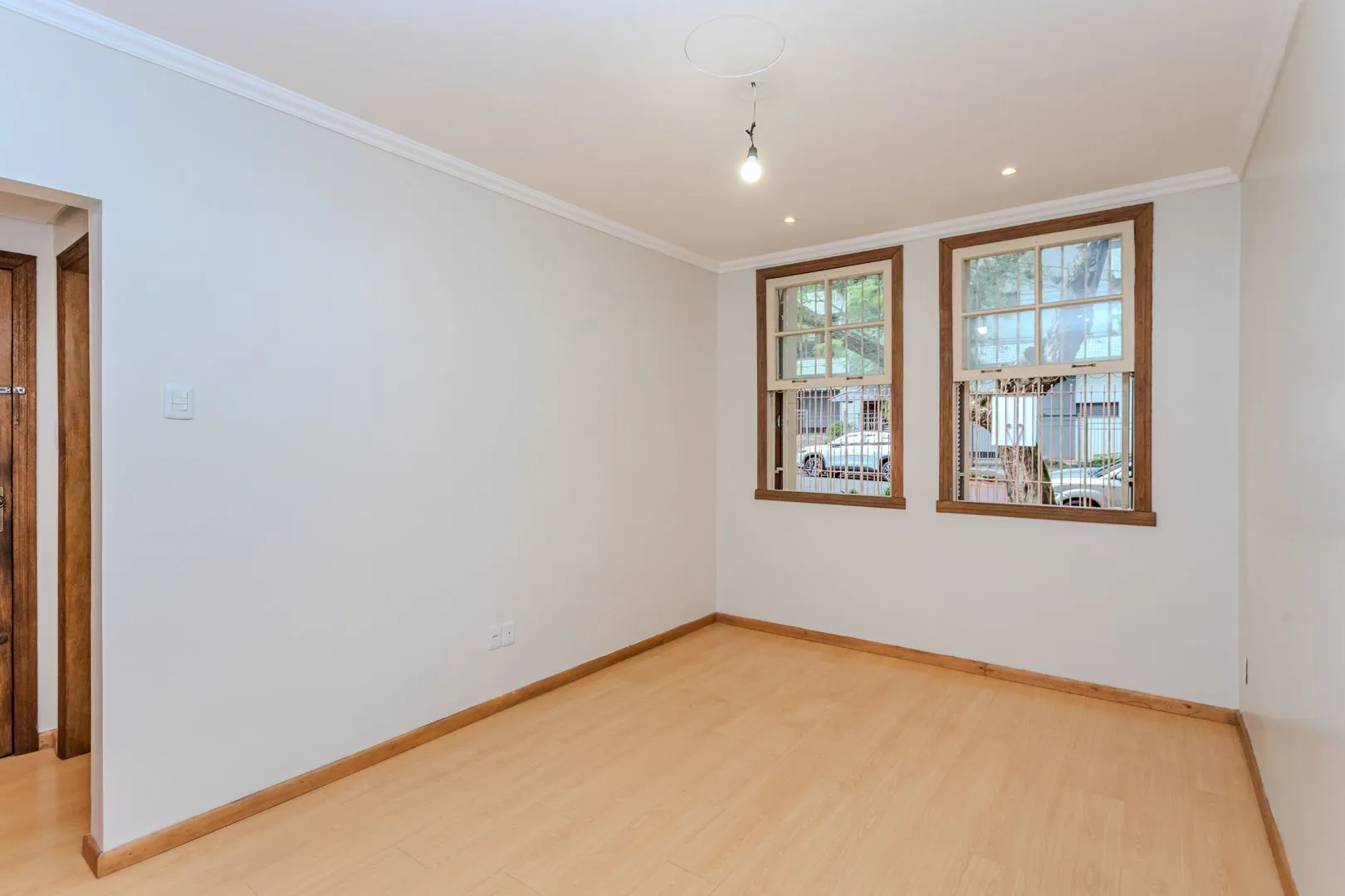 Imagem Apartamento no bairro Petrópolis de 2 dormitórios térreo com pátio DESOCUPADO