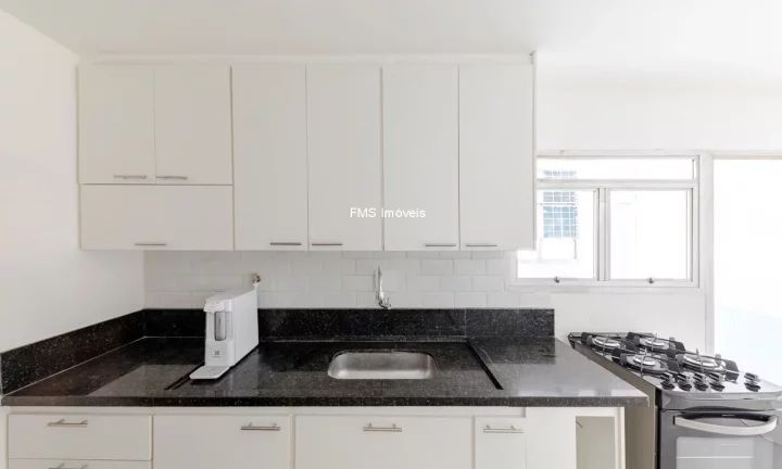 Imagem Apartamento para locação na Consolação com 4 quartos, 1 suíte, 1 sala, 3 banheiros, 2 vagas, 129m².
