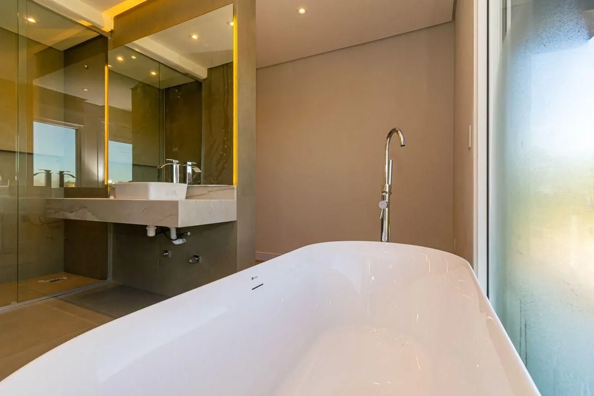 Imagem Casa de Condomínio com 3 suítes para comprar no Centro de Gravataí