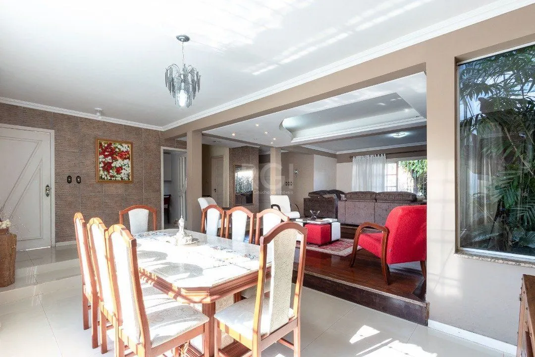 Imagem Casa para Venda - 256.5m², 3 dormitórios, sendo 1 suites, 2 vagas - Espirito Santo