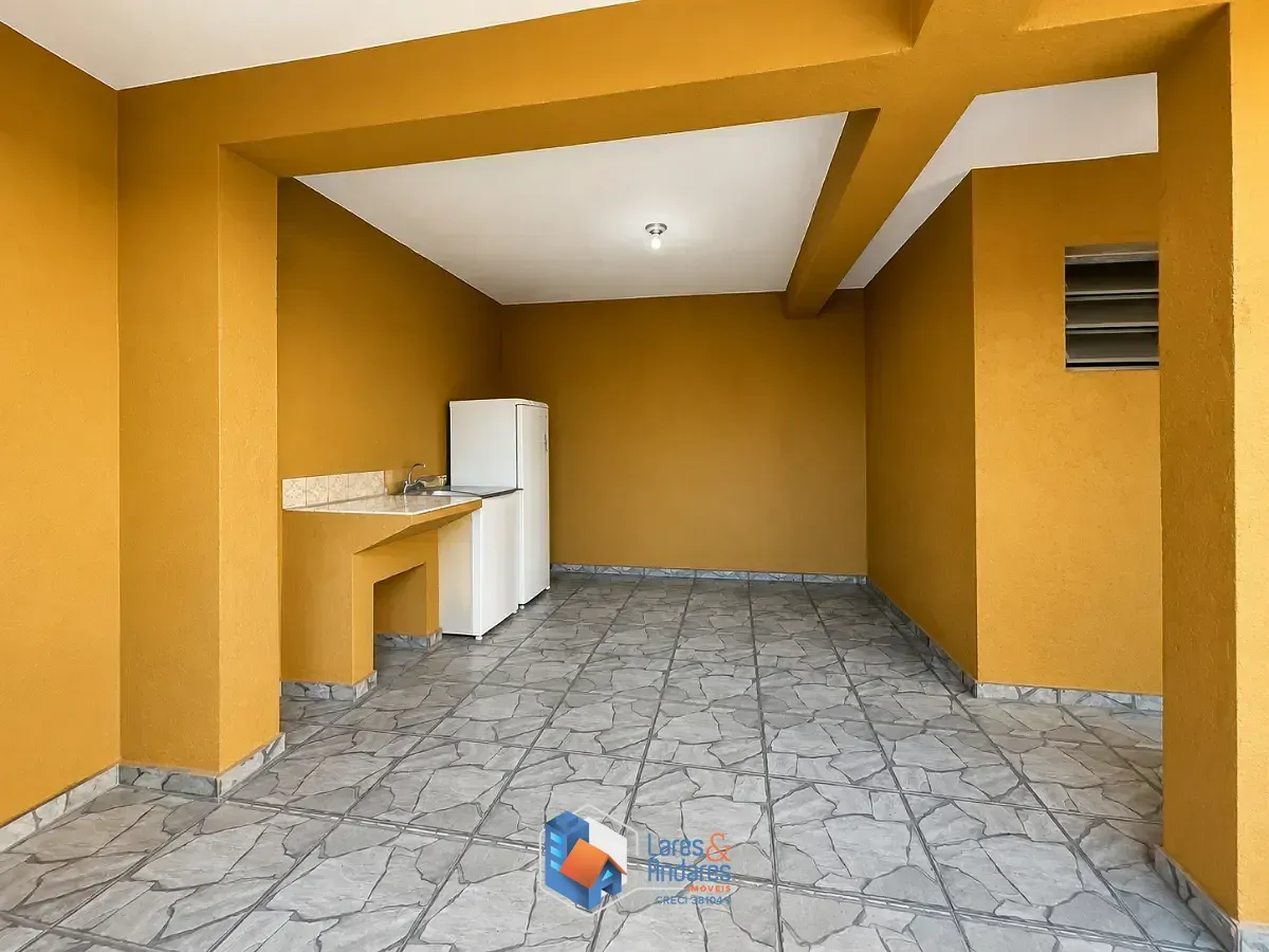 Imagem Casa para venda em Jardim Shangrilá (Zona Norte) com 3 quartos, 250m²