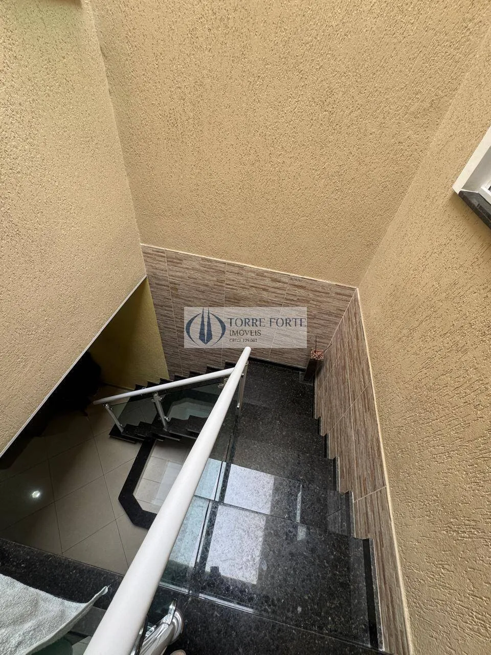 Imagem Sobrado com 3 dormitórios 1 suíte, 3 vagas , Piscina na Cidade Patriarca.