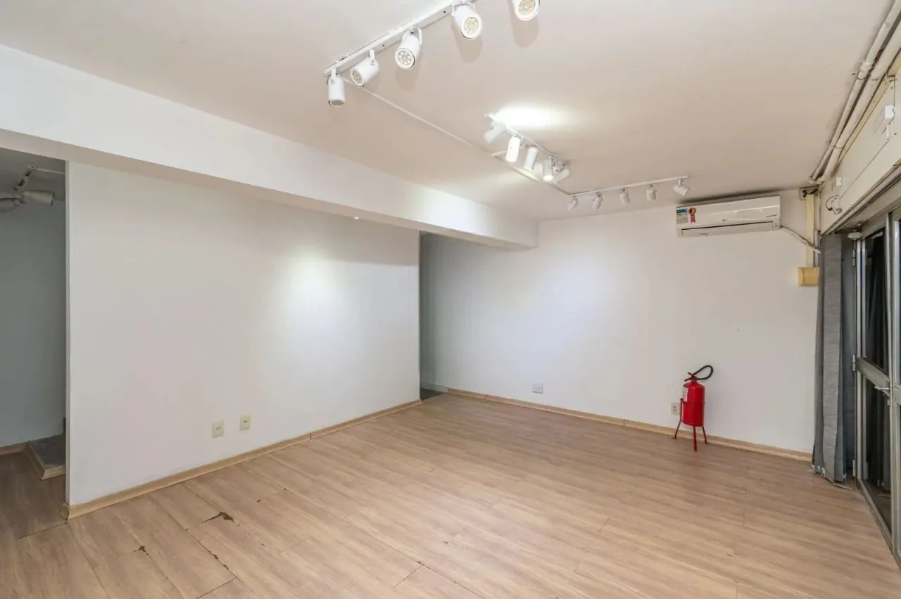 Imagem Predio Comercial com 1000m², 5 vagas, no bairro Higienópolis em Porto Alegre para Alugar