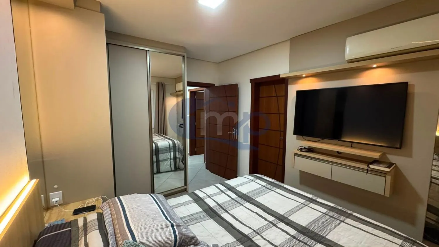 Imagem Apartamento a venda com 3 dormitorios no centro de Torres/RS