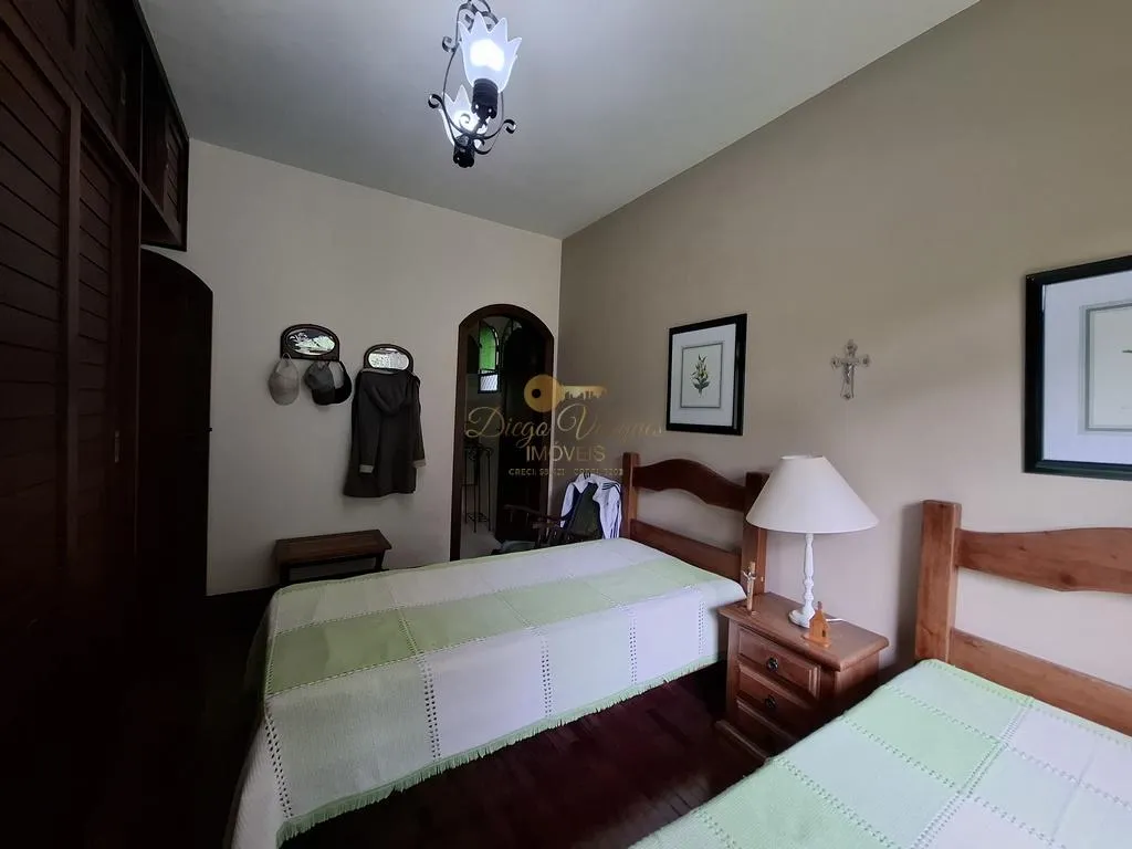 Imagem Casa em Condomínio para Venda em Teresópolis / RJ no bairro Albuquerque