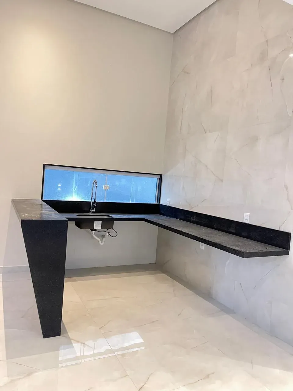 Imagem Casa de Condomínio com 3 Quartos à Venda, 200 metros em Cajupiranga - Parnamirim