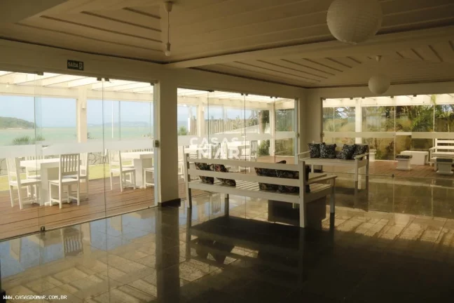 Imagem Casa Frente Mar para Temporada em Armação dos Búzios / RJ no bairro Praia Rasa
