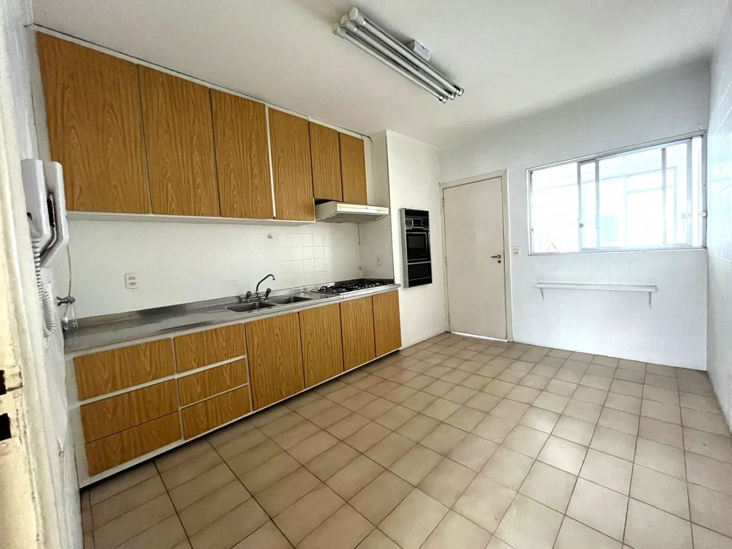 Imagem Apartamento no Bairro Paraíso com 2 dormitórios com armários + 1 Quarto auxiliar, 1 vaga de garagem, gerador e Portaria 24 hs