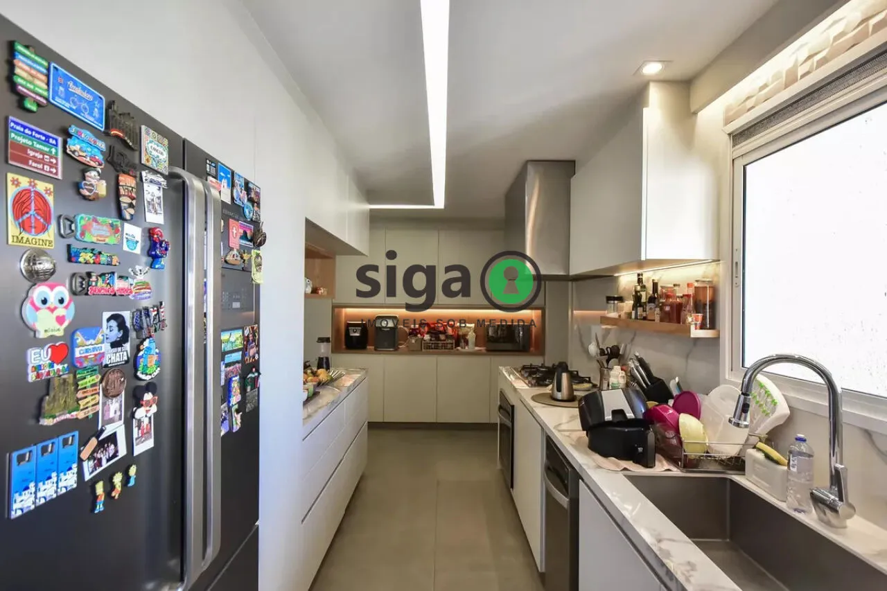 Imagem Apartamento de 223 metros com 3 quartos e 4 vagas