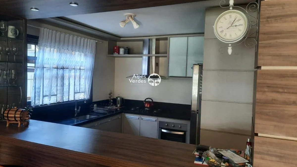 Imagem Vende-se casa em Gramado no bairro Carniel a 8 minutos da Rua Coberta