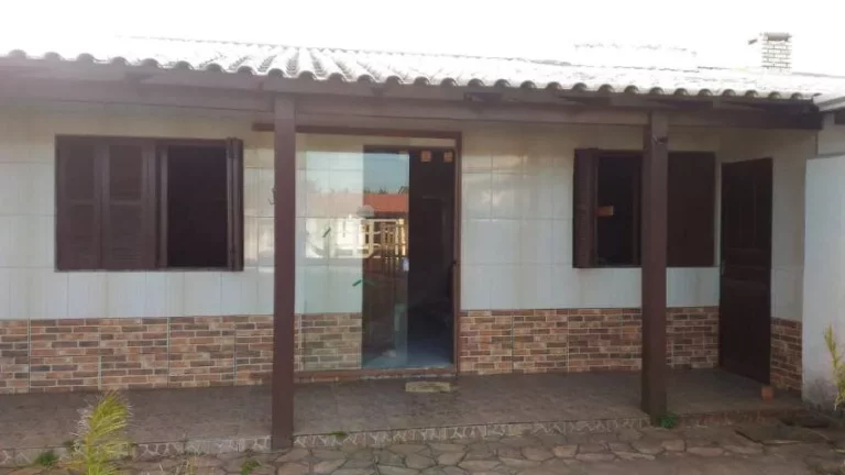 Imagem Casa de alvenaria com 111m², em Tramandaí