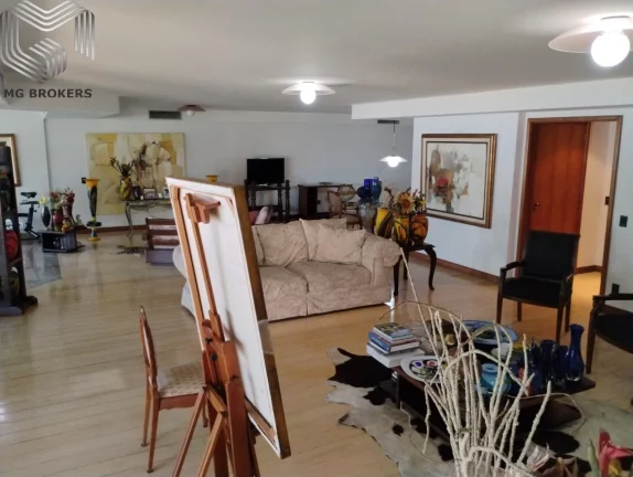 Imagem Imperdível! Apartamento de luxo com 4 suítes e 450m² em Icaraí, Niterói-RJ. Agende sua visita agora!