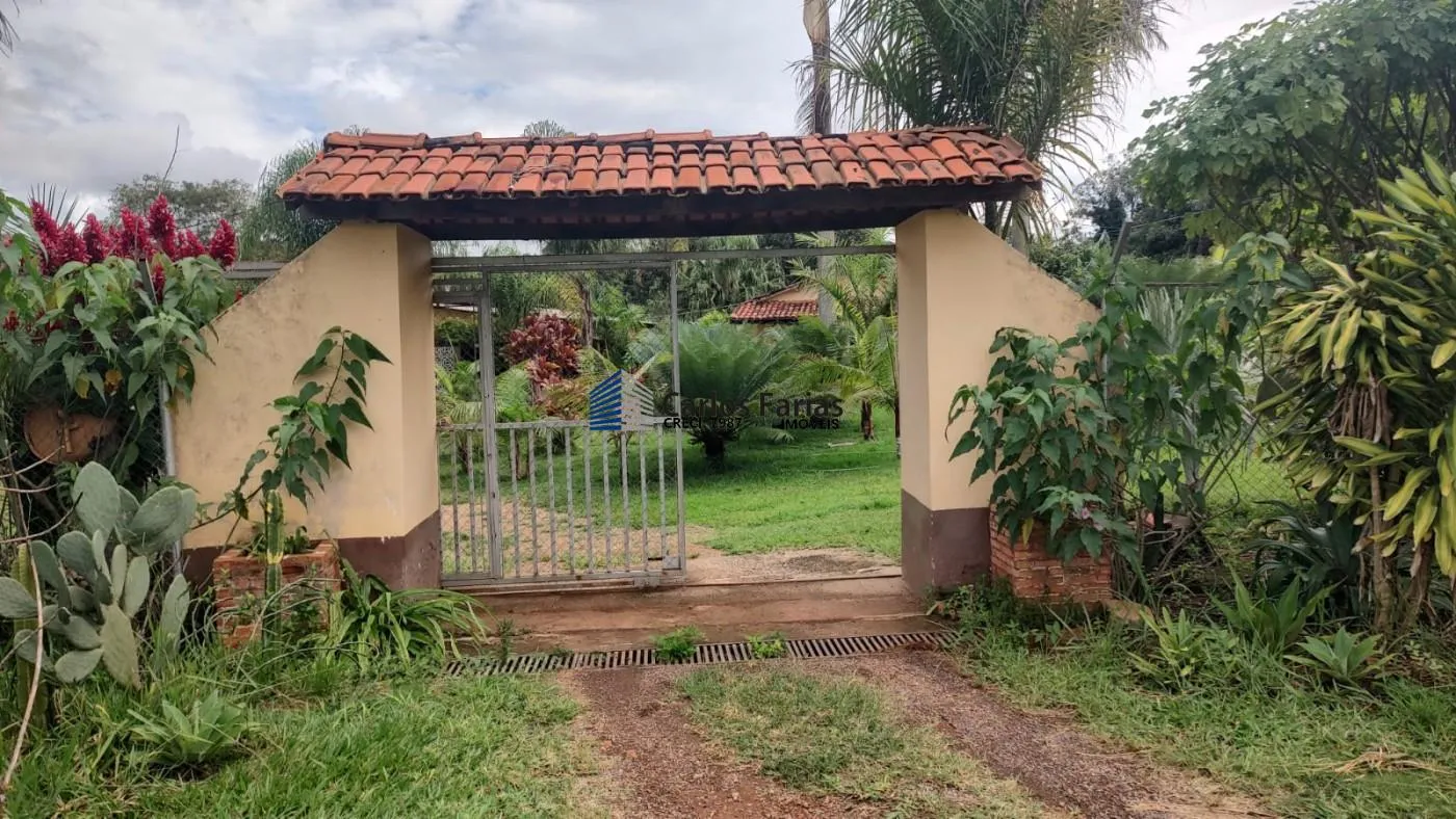 Foto do imóvel Chácara para Venda em Brasília, DF-180 ponte alta Gama, 3 dormitórios, 1 suíte, 2 banheiros, 2 vagas em Rodovia DF-180 km 65, Chácara 1MD20, 50 - DF-180 ponte alta Gama, Brasília - DF