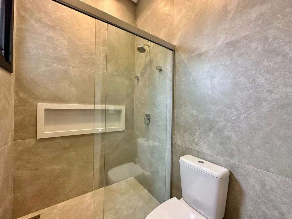 Imagem Casa em Condominio 4 Dormitórios - Bairro --