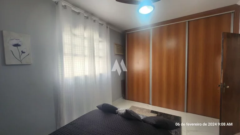 Imagem Viva com Conforto e Estilo em um Sobrado de Três Andares!