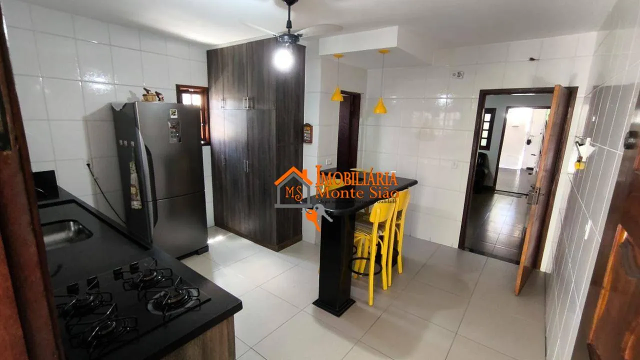 Imagem Sobrado com 3 dormitórios à venda, 186 m² por R$ 700.000,00 - Jardim Presidente Dutra - Guarulhos/SP