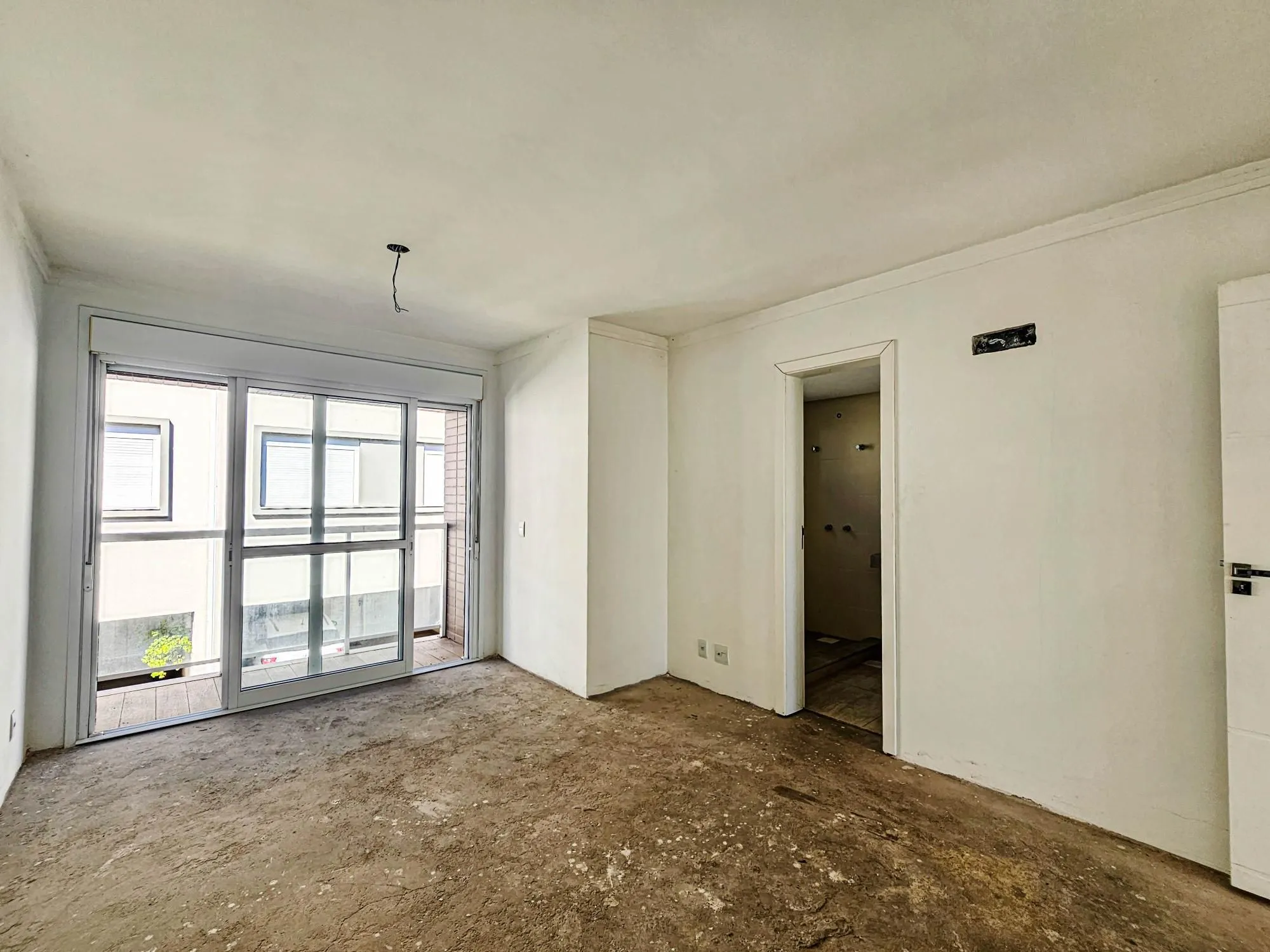 Imagem Casa 3 andares de 250,88m², com elevador novo