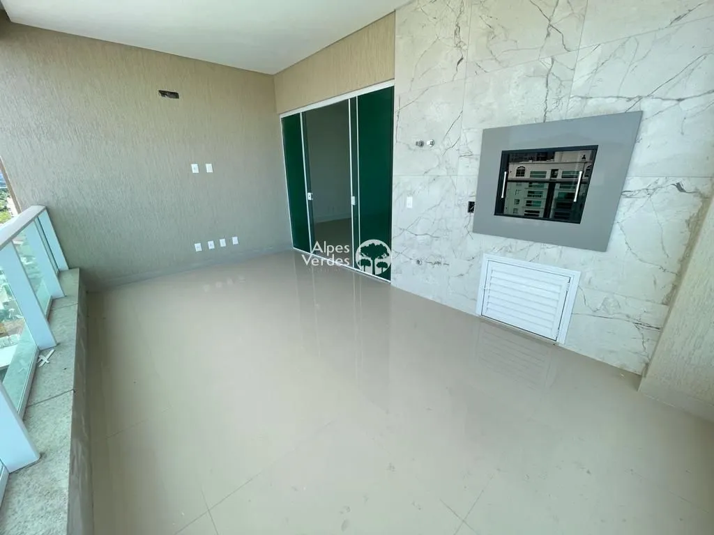 Imagem Apartamento à Venda em Meia Praia, Itapema - SC