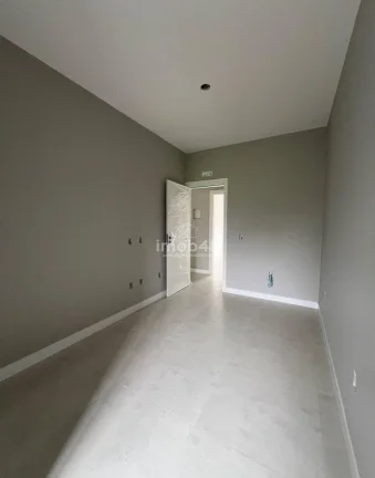 Imagem Sobrado à Venda em Sertão do Maruim - 3 Dormitórios, R$620k