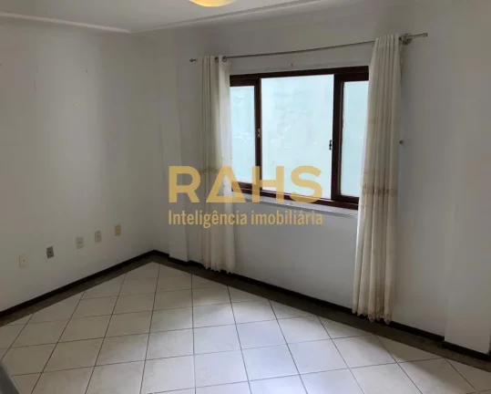 Imagem Excelente Residência Averbada para Venda no Atiradores! Localizada no bairro Atiradores, próximo a...