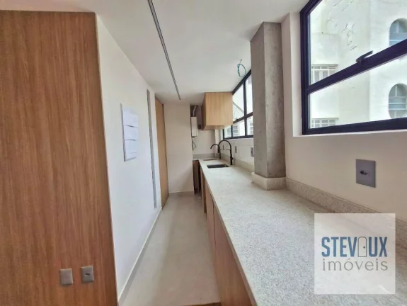 Imagem Apartamento reformado com 3 dormitórios e vaga fixa