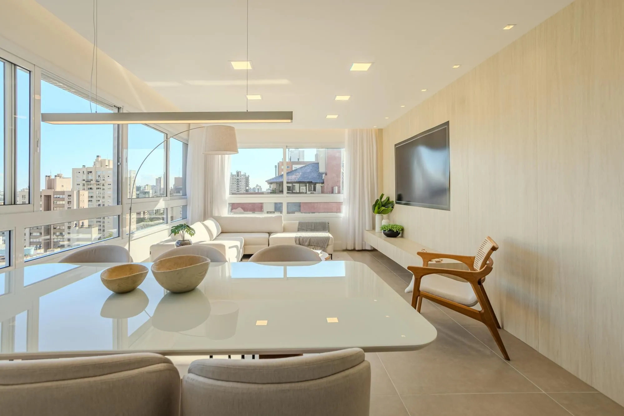 Imagem Apartamento no bairro Auxiliadora, com 03 suítes, 112m² privativos e 02 vagas de garagem!!